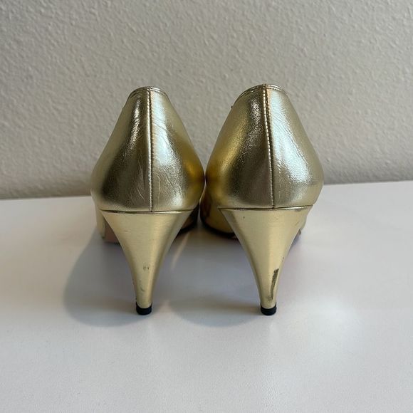 SALVATORE FERRAGAMO GOLD PUMPS VINTAGE - Picture 4 of 15